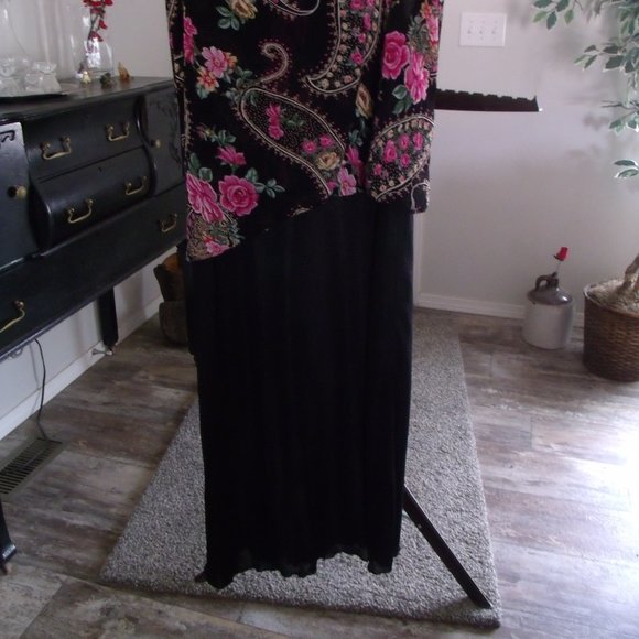 Long Black n Purple Lined Paisley Summer Dress - Picture 4 of 7